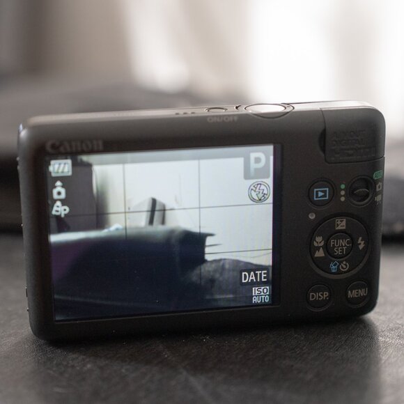 Vintage Canon PowerShot SD940 IS Camera **READ** - Picture 4 of 11